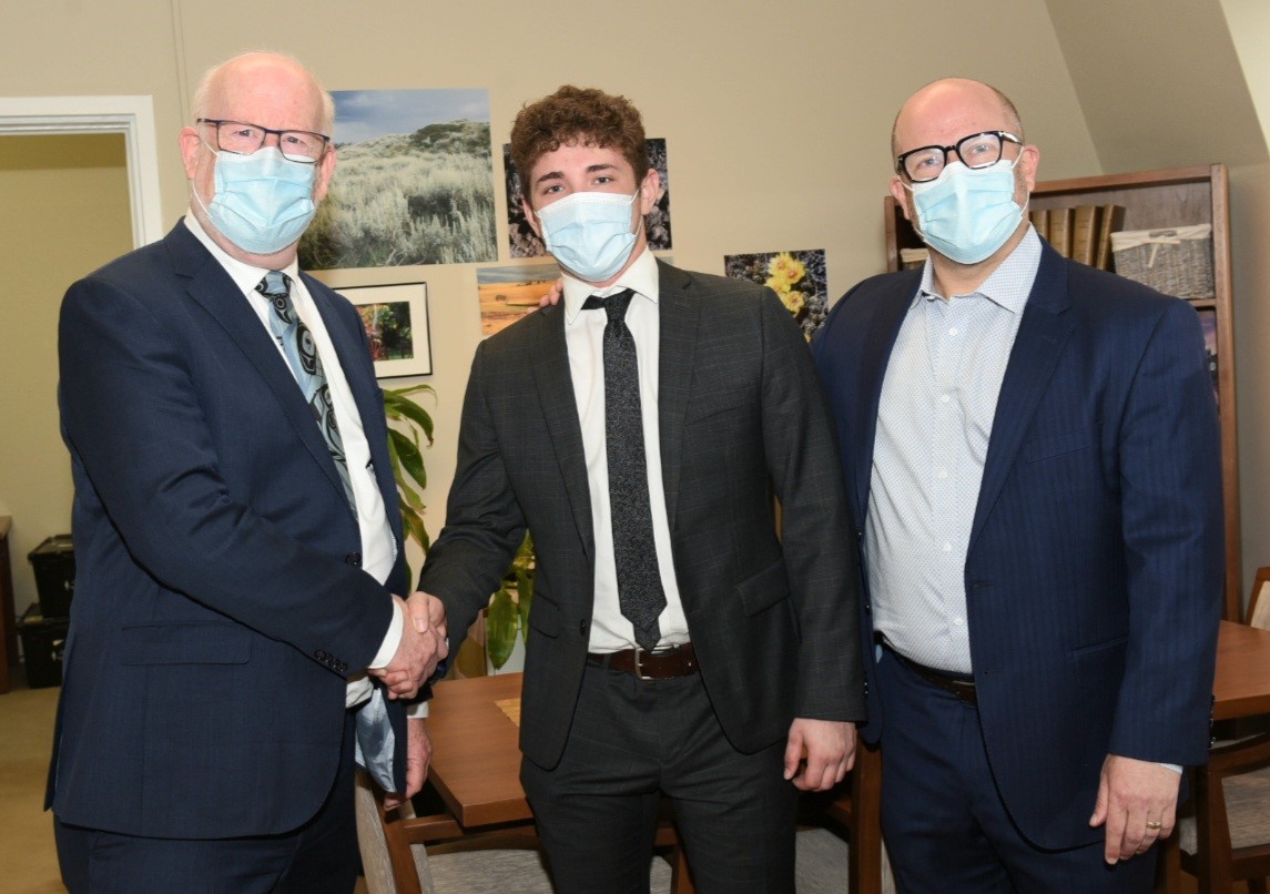 It was an honour to meet with <a href="/CanningsNDP/">Richard Cannings</a>, MP for South Okanagan—West Kootenay. Our members <a href="/VectorMarketing/">Vector Marketing</a> <a href="/CutcoCutlery/">Cutco Cutlery</a> and <a href="/Usana_HealthCA/">Usana Health Canada</a> spoke about how #directselling provides a flexible income opportunity for Canadians looking to build entrepreneurial skills. 
#cdnpoli