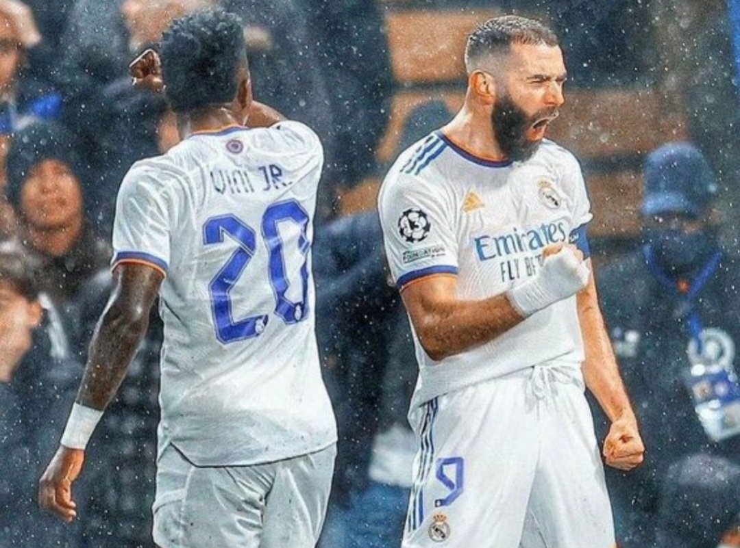 + Geldi bir tufan, gitti bir boran. Gövde üstünde baş, baş üstünde akıl bırakmadı.

- Kaç kişi bastı?

+ Bir o, bir de ondan kara bir oğlan... 
#ChampionsLeague #Benzema #Vinicius