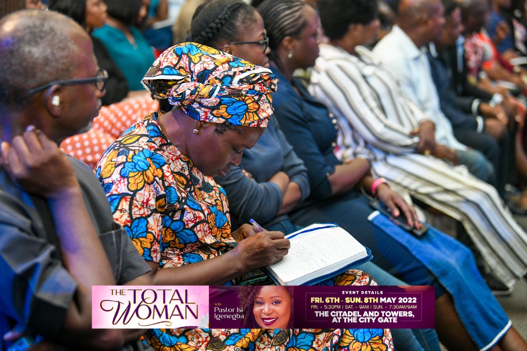 HOTRREFUGE's tweet photo. A sure way to express faith in what the word of God says is engaging him in praise and thanksgiving. You demonstrate great confidence in him when you can praise him despite your challenges.
#Reset2022 #HOTRRefuge #HOTRService #WordAliveService https://t.co/IfARZQFL3d