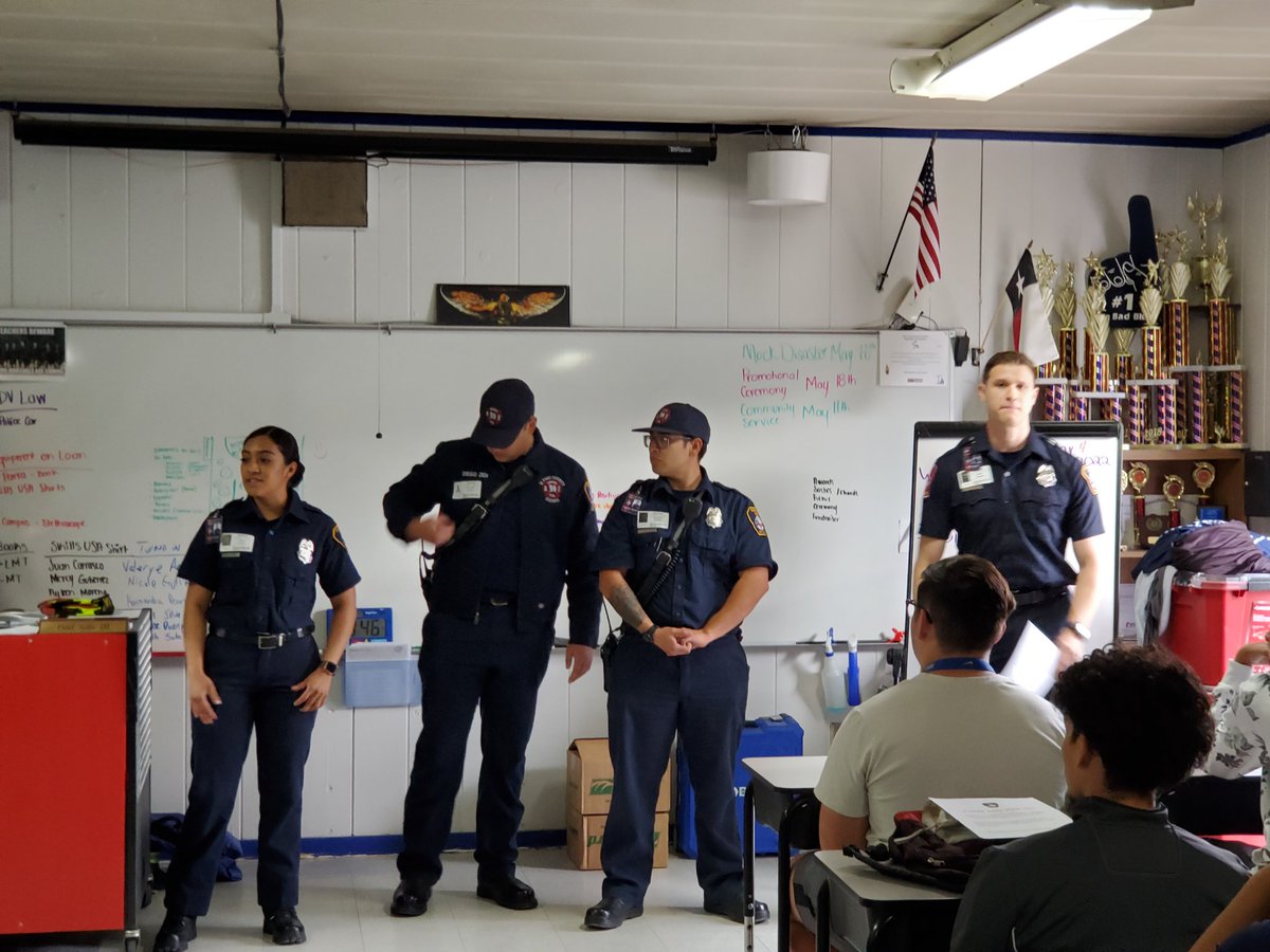 PSolisIII's tweet photo. Thank you @Horizon_FD for stopping by @DVHSYISD to share career opportunities with our students #PeopleHelpingPeople #WalkWithAPurpose #CareerReady https://t.co/wYYC5AA9cA
