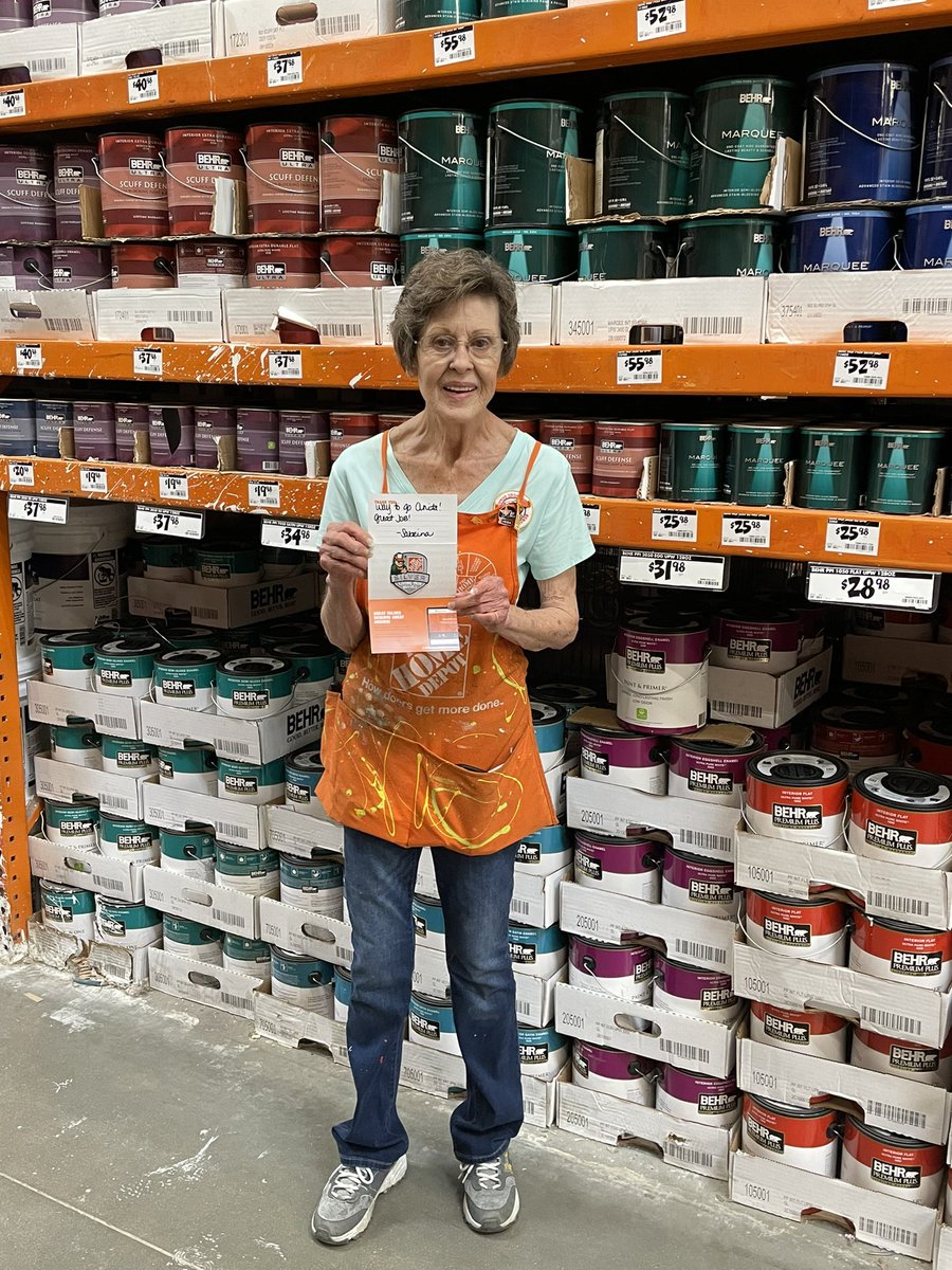 leslie6563's tweet photo. Congratulations on hitting your silver and gold milestones, Anita and Vanessa!!! Howard is so lucky to have you two awesome ladies!!! @sabrinaseidel22 @ericbernal01 https://t.co/u6eqfALDHq