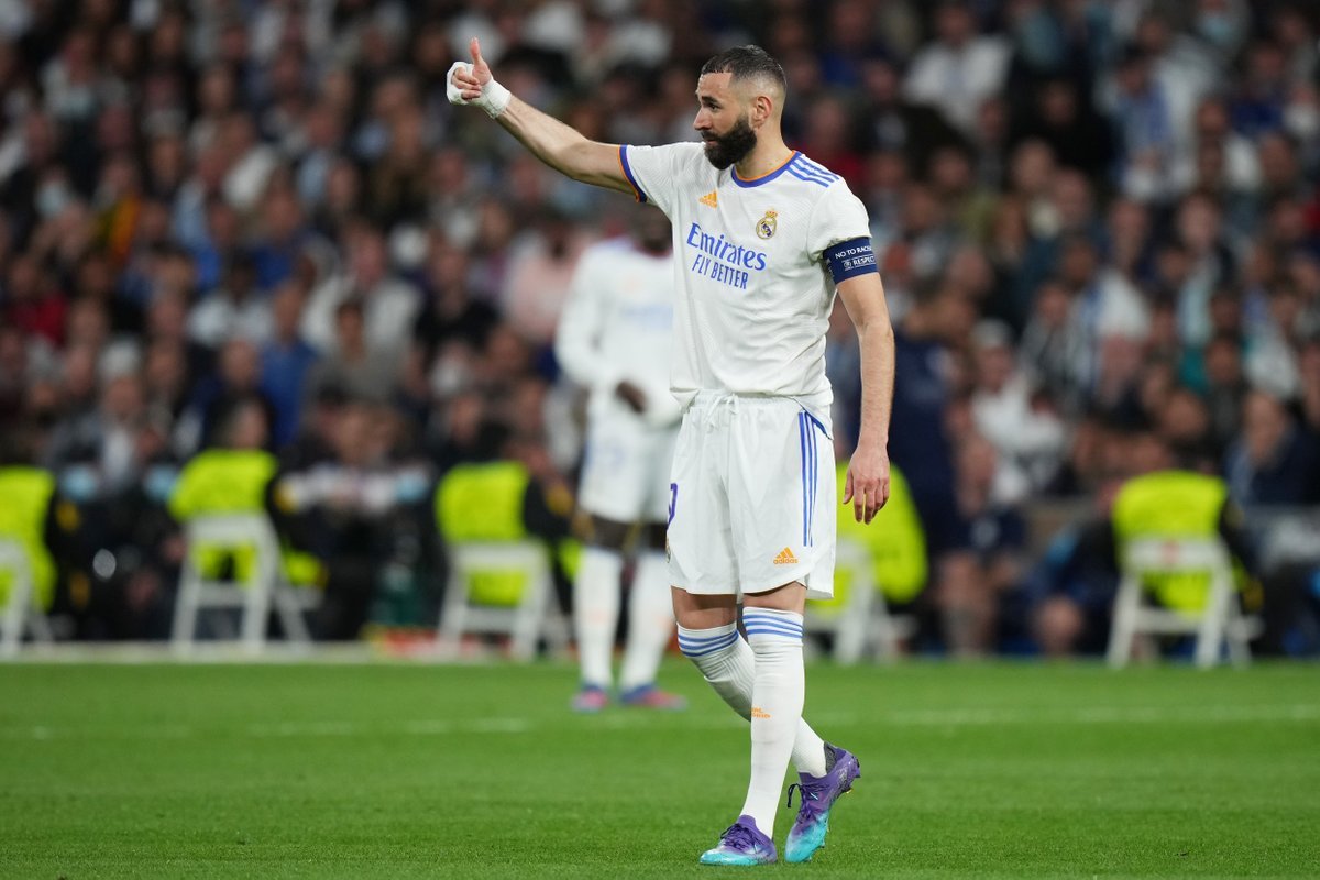 jpehaiti's tweet photo. Benzema sur ses cinq derniers matches de #UCL

Paris SG ⚽️⚽️⚽️
Chelsea ⚽️⚽️⚽️
Chelsea ⚽️
ManCity ⚽️⚽️
ManCity ⚽

ÉNORME !! https://t.co/TIwfTPcdnh