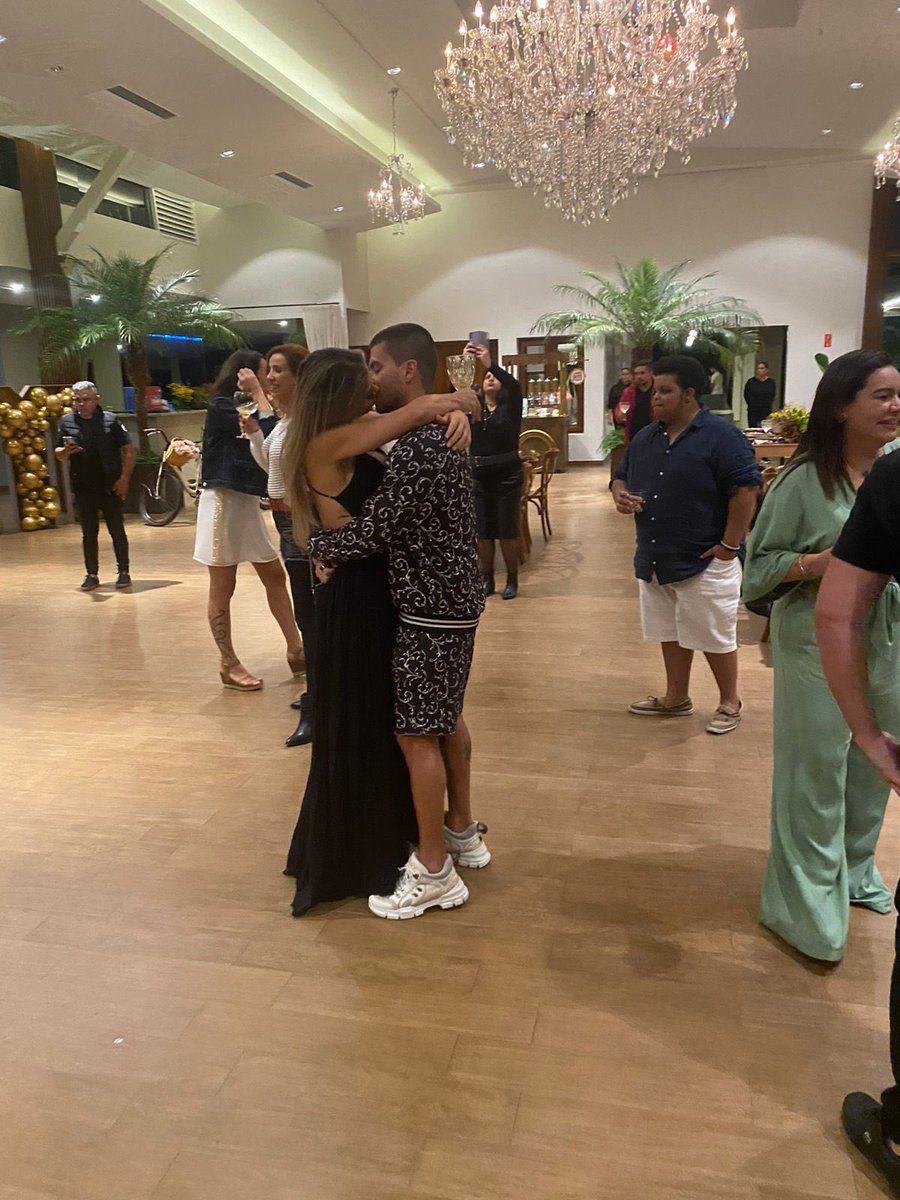 qgaguiarthur's tweet image. Que casal meus amoressss! 🤍

CHURRASCO DO AGUIAR