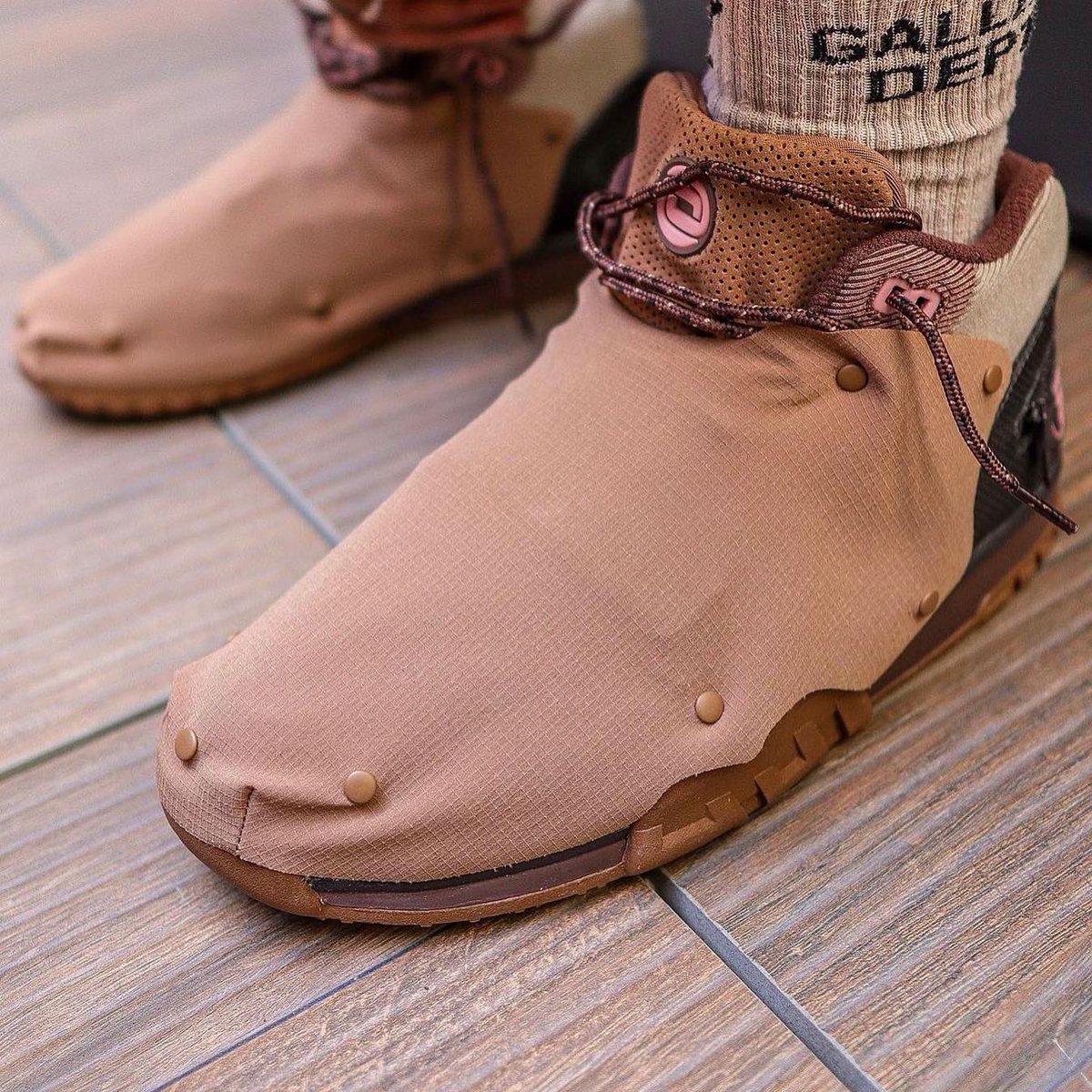 Cactus Jack x Nike Air Trainer 1 on foot
