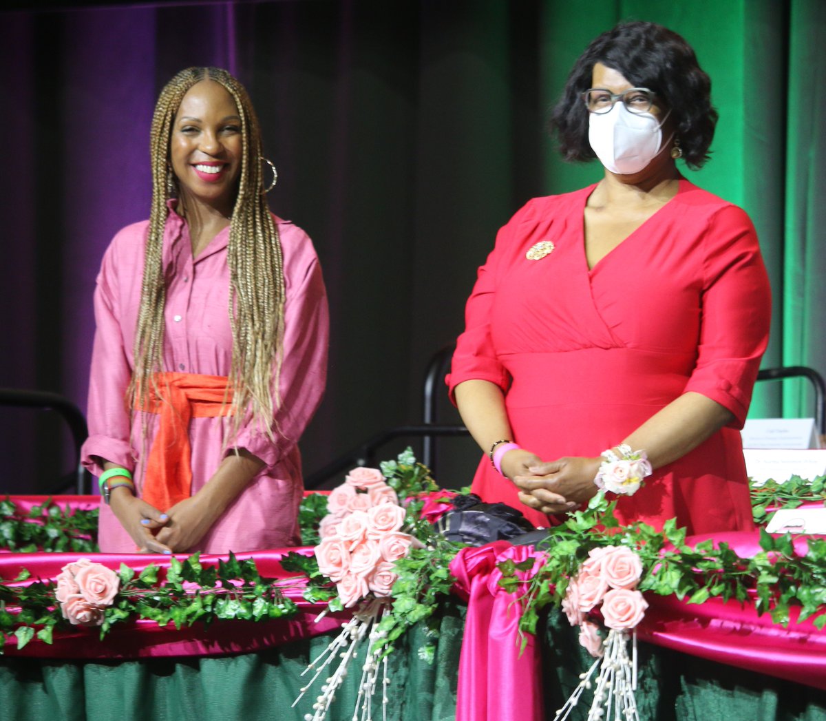 SCDAAorg's tweet photo. Thanks to @akasorority1908 for supporting SCDAA as a charitable beneficiary for their 91st North Atlantic Regional Conference. Regina Hartfield, SCDAA president and CEO, joined the organization for the event. We are grateful to AKA for your generous support! https://t.co/qZ6PobVTeO