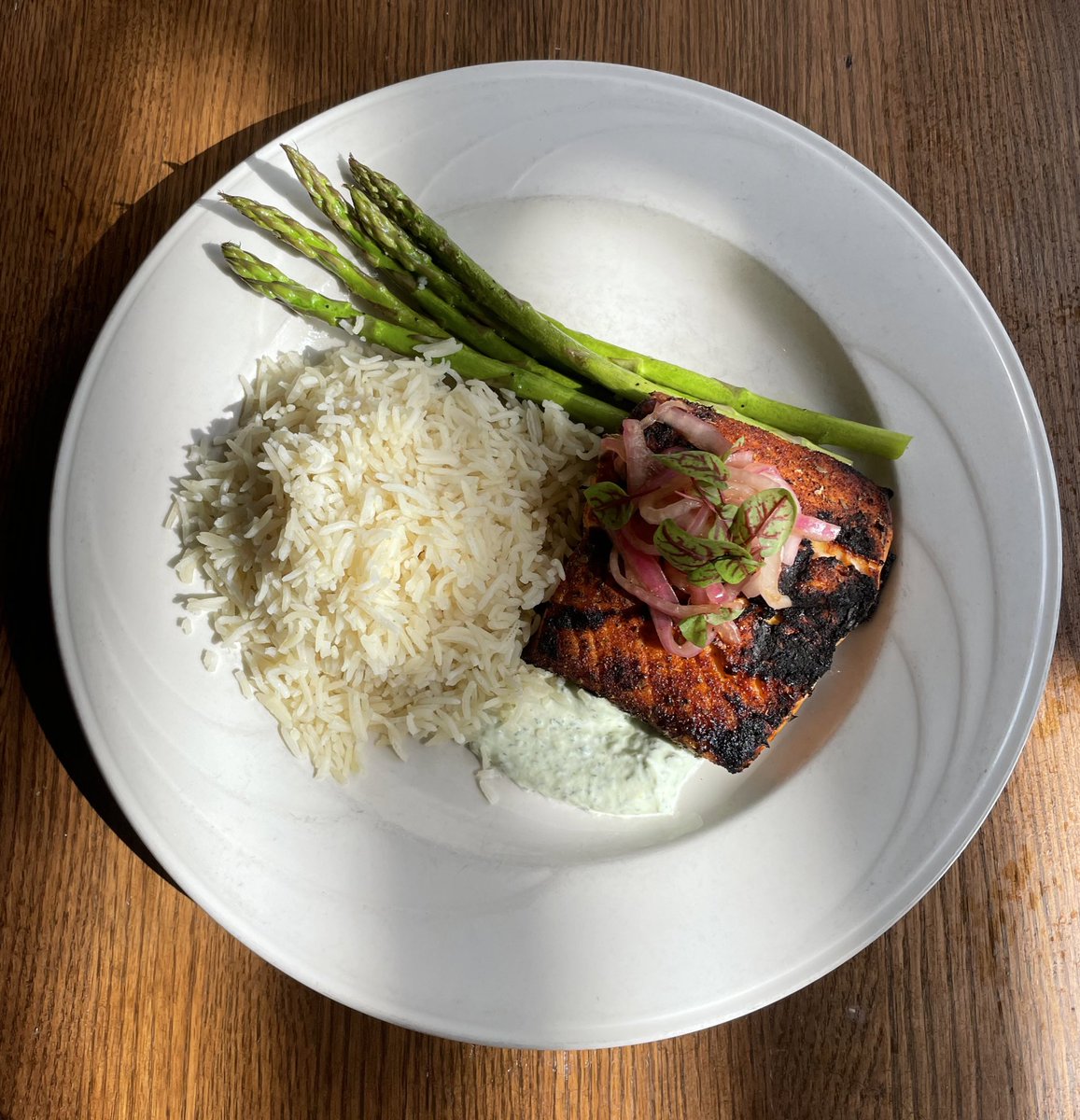 TheToastedFrog's tweet photo. 6oz of blackened Arctic Char, grilled to a medium-medium well, served over a cilantro dill yogurt and topped with pickled red onions. #toastedfrog https://t.co/I5rEvroIRn