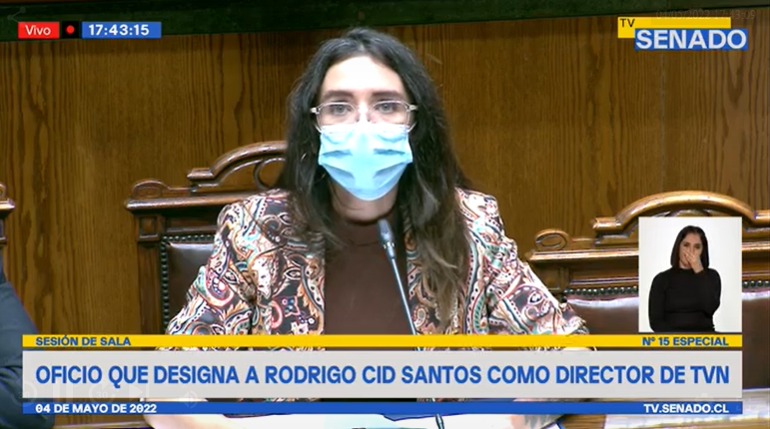 camila_vallejo's tweet photo. RATIFICADO EN EL @Senado_Chile Hoy ganaron quienes son el corazón de TVN: por primera vez en su historia l@s trabajador@s tendrán derecho a voto en su directorio. Un hito que nos llena de felicidad, y que permite seguir democratizando las empresas públicas y los espacios de poder https://t.co/Bqsju1hFxh