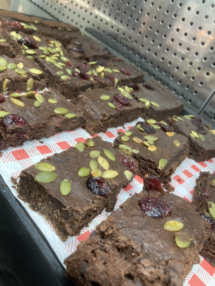 QueensCollFood's tweet image. Well done @HolroydHowe @HHQueens @NathanSimms17 @HhRgulley @HHGchambers @chefJordanHH serving up lots of new fab food concepts @QueensTaunton reflecting our food teaching: Mexican Veg Waffle-icious, Wholemeal Forest Fruit Cake, and Black Bean Brownie @BiteBack2030 @HenryDimbleby