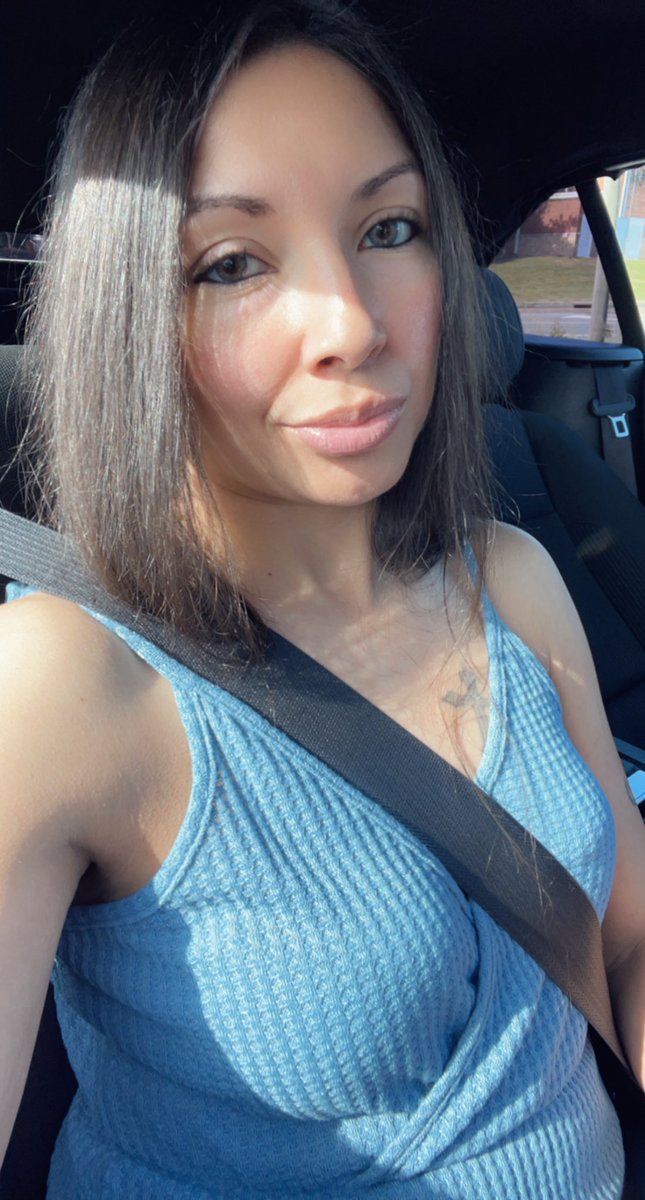 gorgeouseyes_cg's tweet image. When you walk out your house decently happy and you see your car after a 3day wash #springproblems #pollen