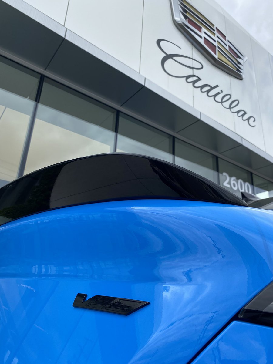 HarveyCadillac's tweet photo. Ready. Set. Go. #ElectricBlue #CT4 #VSeries #Turbo #AWD #OneOfAKind #BlackoutPackage #LuxuryInTheDetails #BosePremiumSound #CadillacPerformance #CadillacLuxury #DealerAddedAccessories #ByHarvey #GrandRapidsMI @Cadillac https://t.co/D7Uzg0RRyX