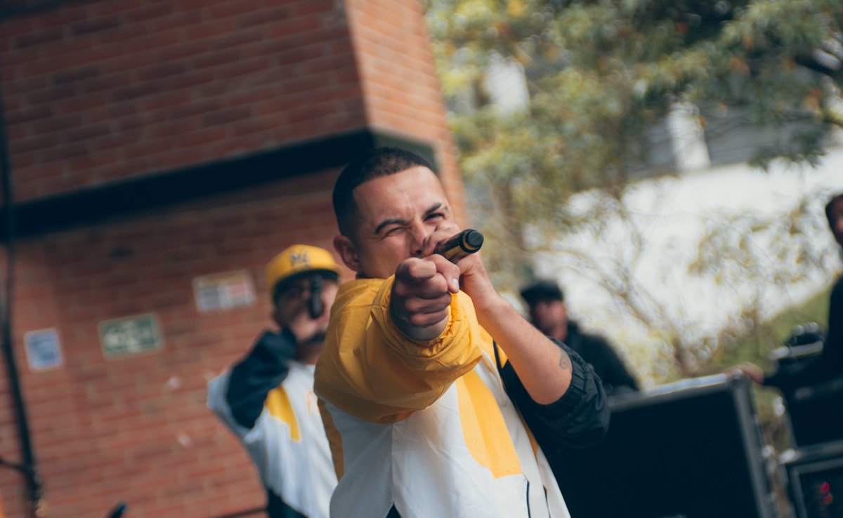 bison_official1's tweet photo. gracias a dios otro hip hop al parque  nos vemos este año en el  25 años de Hip Hop al Parque el 2 y 3 de julio JEYKO on the track #hiphopalparque25añoshiphopalpaque https://t.co/0dA2mKI6h5