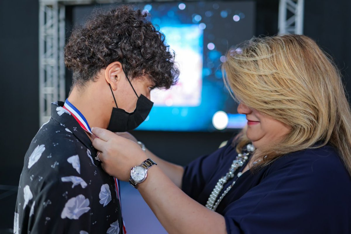 Jenniffer González tweet media