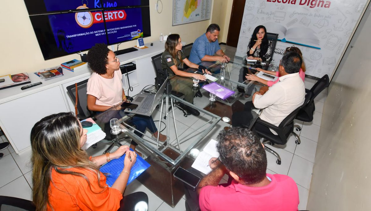 EducacaoMA's tweet image. Educação prisional em pauta

A quarta-feira encerrou com uma importante agenda de balanço das ações desenvolvidas pela parceria da Secretaria de Educação com o Sistema prisional, e planejamento de avanços das ações do #Pronatec (ensino técnico e emprego) +