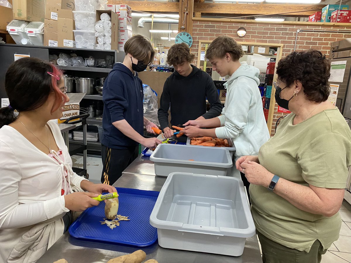 DeaconTrevor's tweet photo. Retreat day at the food bank with first group of BM grade 10s. #blueblast https://t.co/u8ArdMSE3H