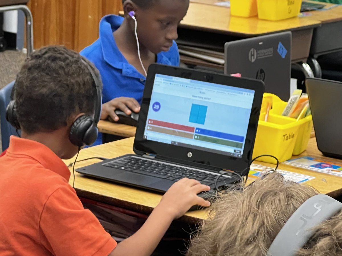 Ss reviewing fractions <a href="/Kahoot/">Kahoot!</a>. Ss super excited with their learning!   <a href="/besleopards/">Brooksville Elementary School</a> <a href="/MikeLastra57/">Mike Lastra</a> @altman_liz <a href="/teacherelizabel/">Elizabeth Abel</a> <a href="/MeganTupinamba/">Megan Tupinamba</a> <a href="/amyjoy1973/">💜Amy Patton 💁🏼‍♀️</a>  #BESdreamsBIG #JustQuillinIt.