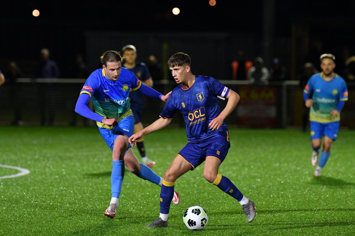 ASJPhotography's tweet photo. FT in the @nottsfa Saturday Senior Cup Final
@CTFC1904 1 - 0 @mansfieldtownfc
#football #soccer #saturdaysenior #saturdayleague #tackle #dribble #cupfinal #final #countycupfinal #countycup #nottsfa #nottinghamshirefa #notts #nottingham https://t.co/Iq11DXc8iZ