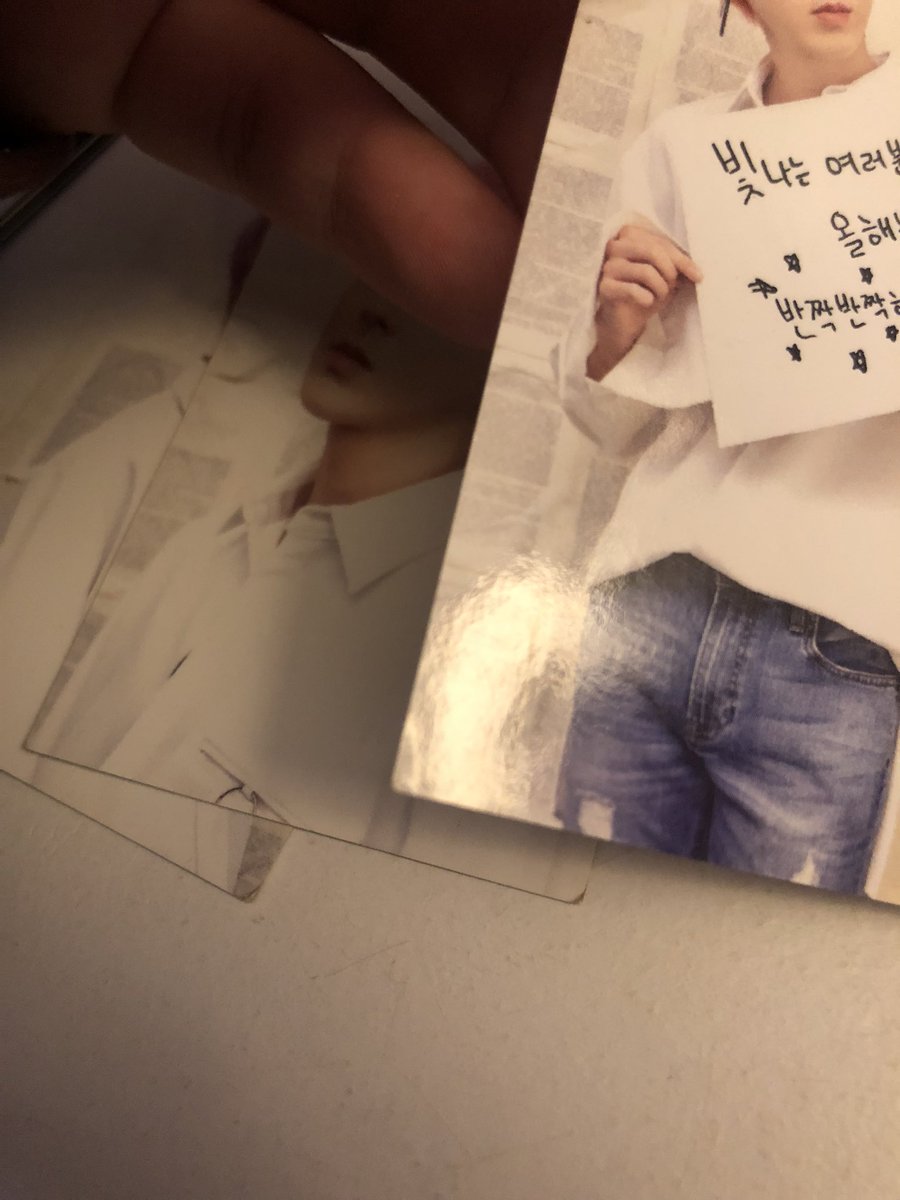 winterheize's tweet photo. the edges for this set are a bit beat up but 😔🤚 https://t.co/iVzQjwtxYs