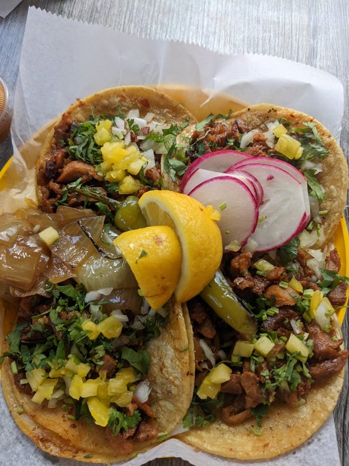 Pineapple on everything please 🍍 https://t.co/4y8ENx1Jeu<a href="/tag/iykyk"class="tags"><span>#iykyk</span></a>