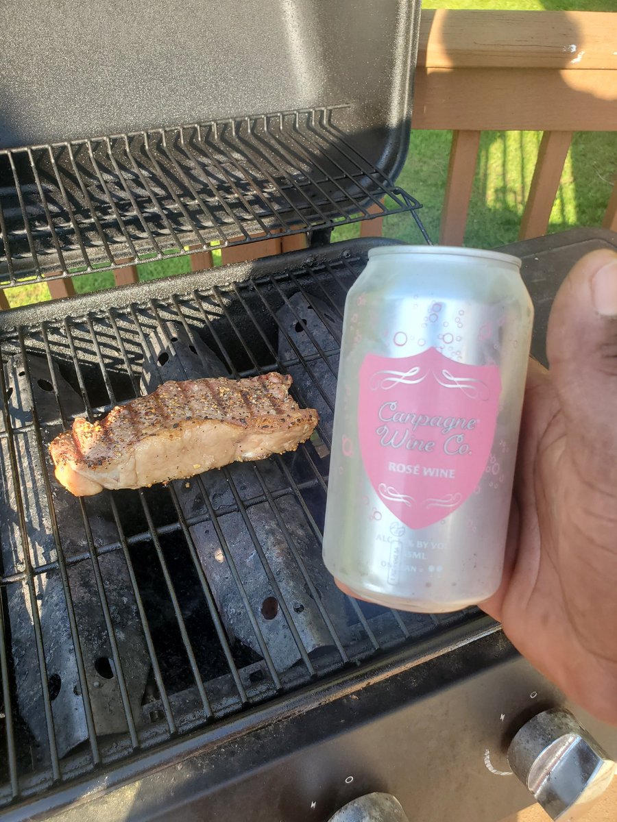 703Raider's tweet photo. Steak for dinner with a few @CanpagneWineCo to top it off https://t.co/46NphuJXhJ