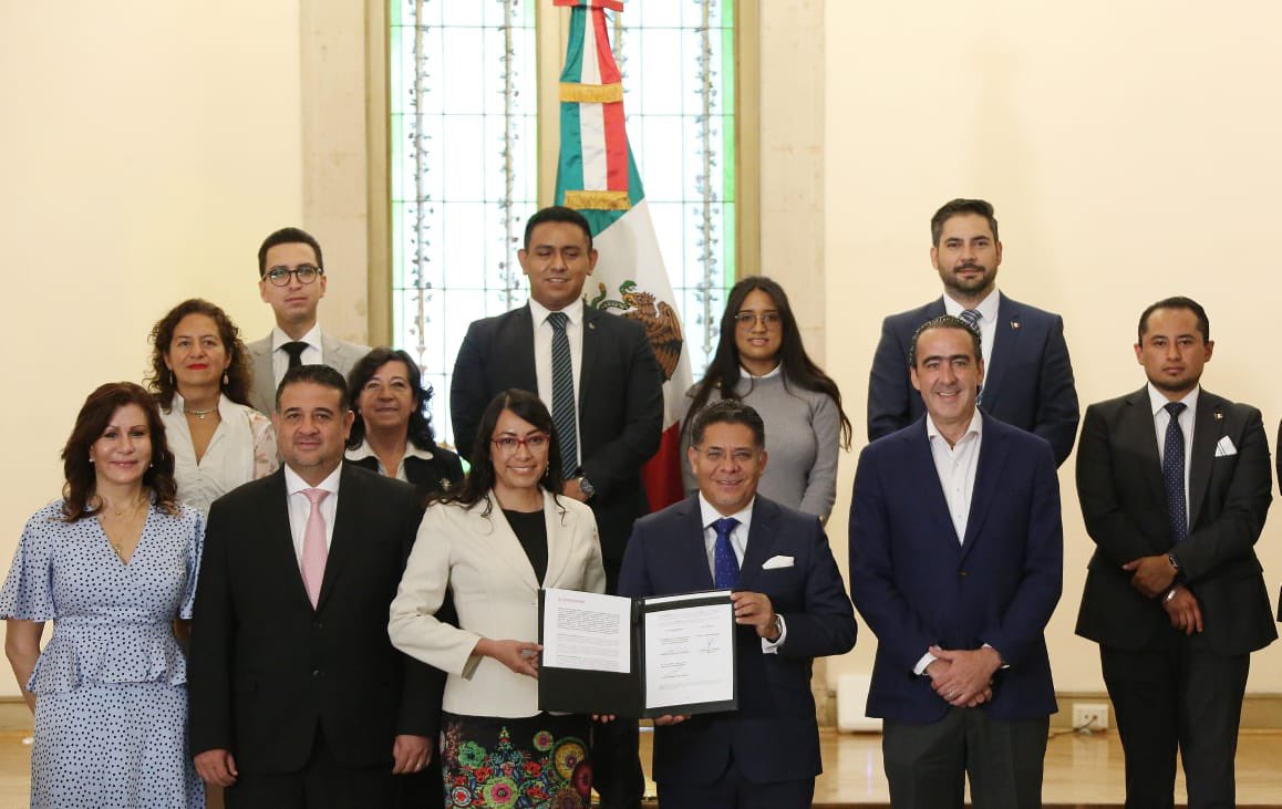 SEGOB_mx's tweet photo. #Comunicado 📄| Crearán Gobernación y el #IDDECO Plan Nacional de Desarrollo Democrático y Competitividad. Se busca reforzar el Estado de derecho y la corresponsabilidad social. ➡️ https://t.co/TZzAo5GvfW https://t.co/0vvZXEFJMU