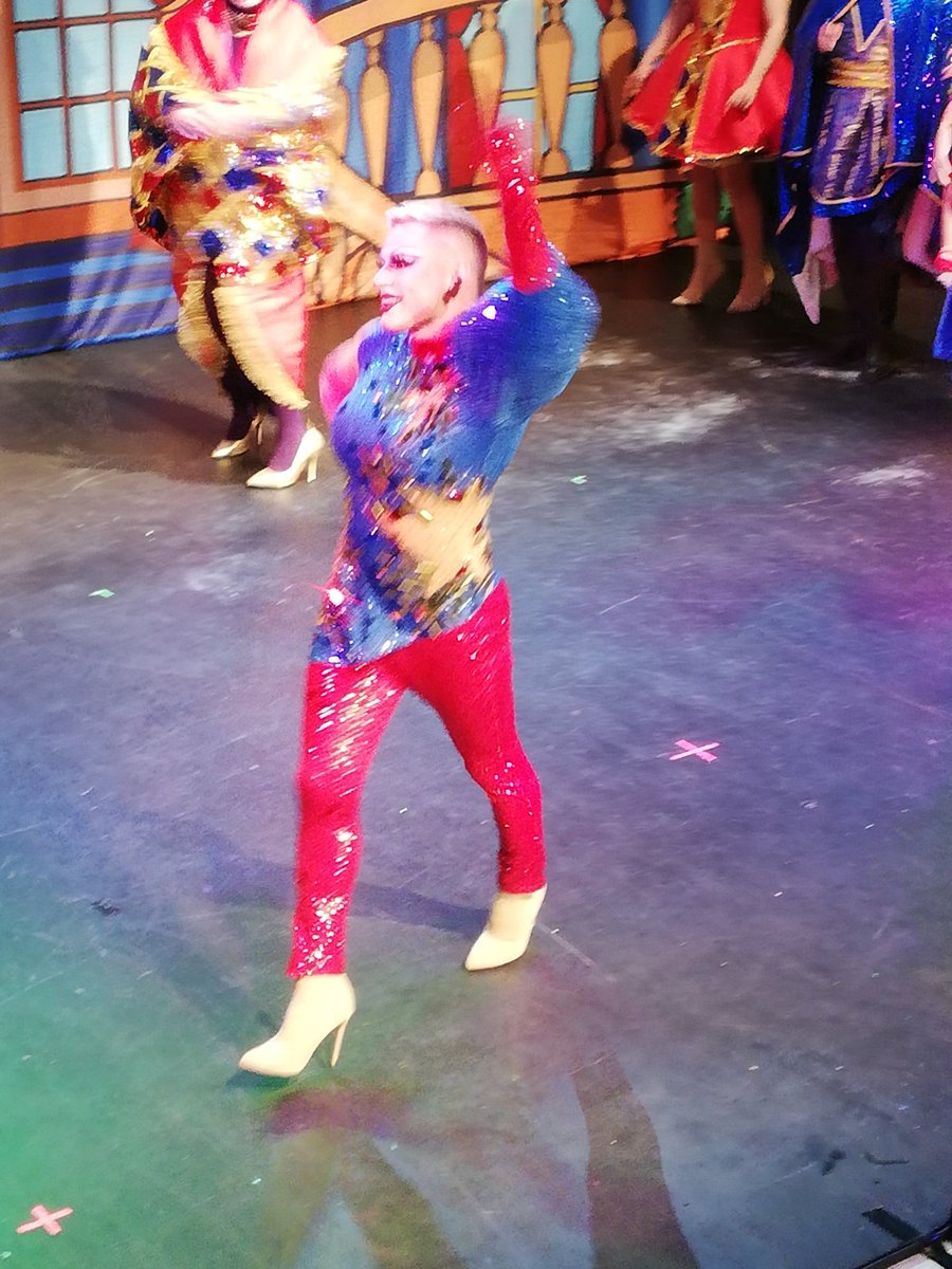 elpoolinio's tweet photo. Best night ever at @adultpanto_tour with @joeyjayisgay @thatbitchlemon @kennedyddoftx and @chorizamay along with the usual amazing cast and crew. So much talent on one stage! Thank you guys girls and gays ♥️ So blessed to have them in our home town Colne! Until next time 😘 https://t.co/kq5tQ0vWD9