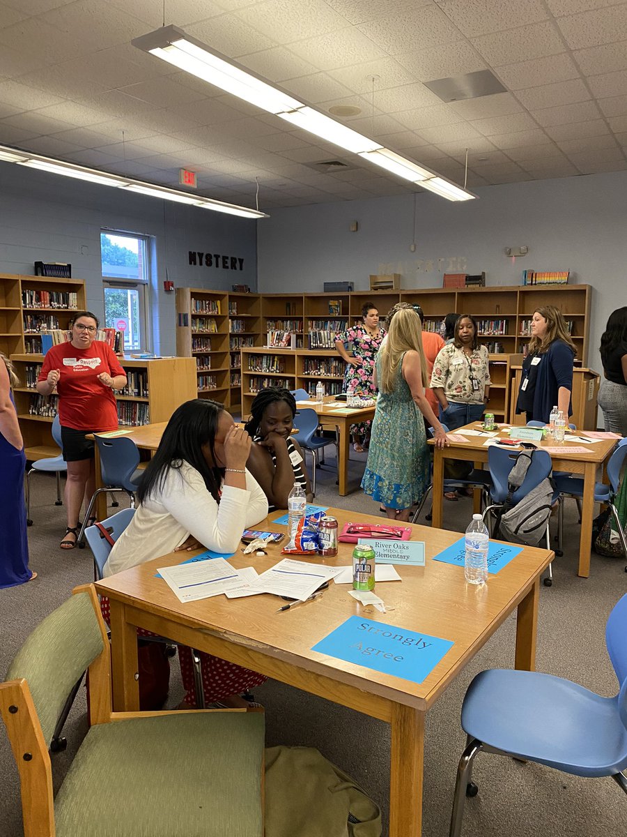 robinhahn33's tweet photo. Great turnout and a lot of wonderful conversations happening at Family Engagement Regional Meetings! @WCPSS_TitleI, @T1Director, @WCPSS https://t.co/sIbQdoR1fJ