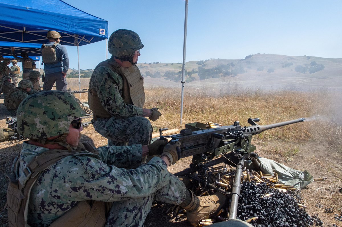 USNavy's tweet photo. 1️⃣ #USSMomsen #DDG92 #UNREP from #USNSCharlesDrew @MSCSealift @US5thFleet
2️⃣ @NimitzNews barricade training @KitsapNavy
3️⃣ #USSTripoli #LHA7 departs @NavBaseSD
4️⃣ #NMCB5 field training exercise @FtHunterLiggett
VIEW the U.S. Navy photo gallery at: https://t.co/H7fejjckka https://t.co/qZG33pr8MI