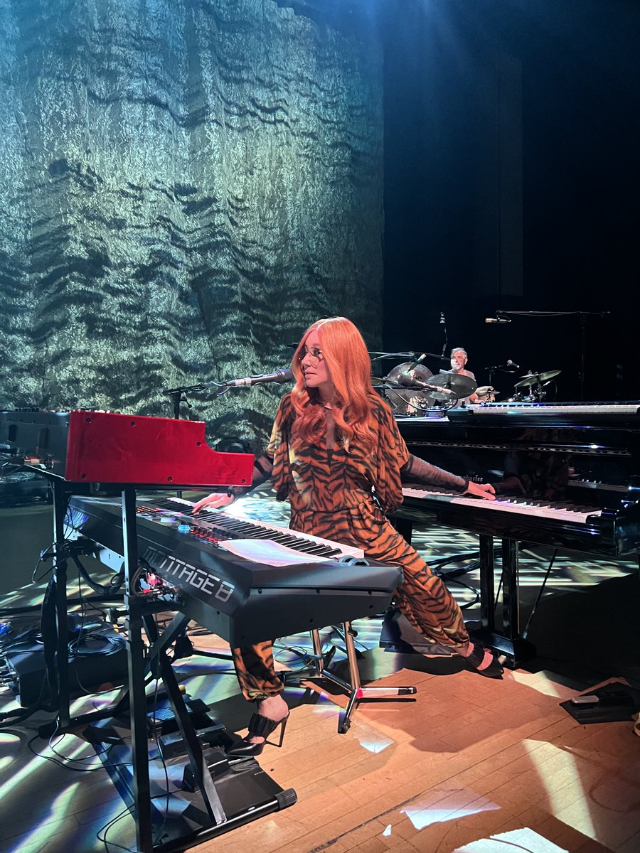 toriamos tweet picture