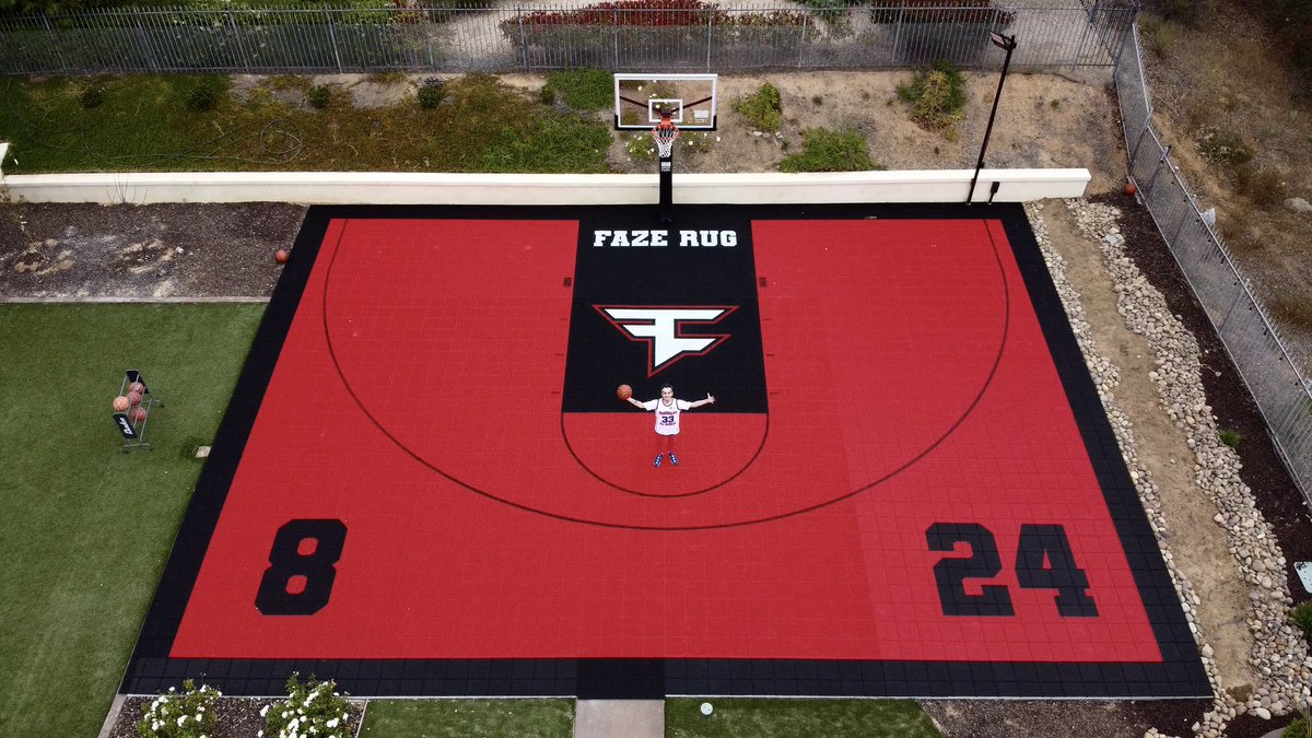 Had to add Kobe to my new court 🔥