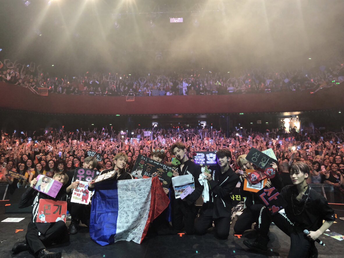 ATEEZUD's tweet photo. ATEEZ IN PARIS

2019 — 2022 🔥

ATEEZ DEJA VU IN PARIS #ATEEZinParis
#ATEEZ #에이티즈 @ATEEZofficial #ATEEZWORLDTOUR2022 https://t.co/njgUOVEaWn