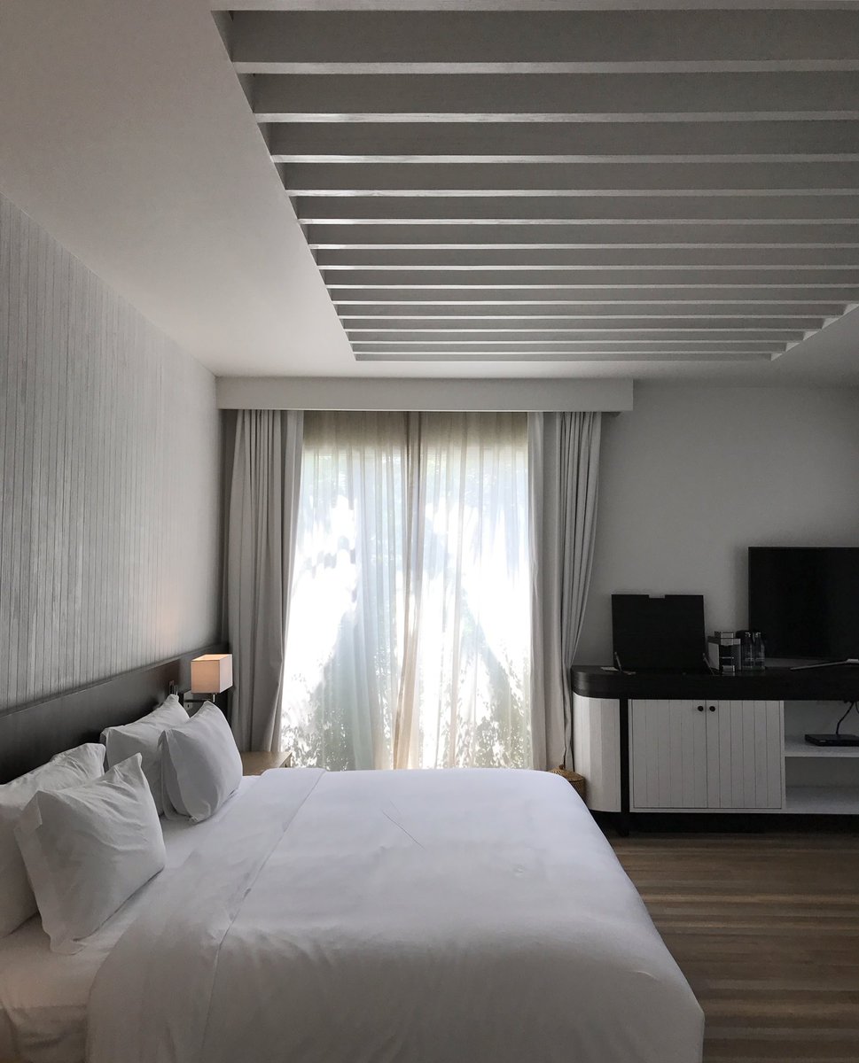 YouGottaGoTH's tweet image. เธอ ใครมีแพลนมาสมุยแนะนำให้ลองมาพักที่ celes beach front (5 ดาว) ตรงบ่อผุด รร. น่ารักมาก อยู่ติดหาด และไม่ไกลจาก cocotam’s ตอนนี้มีโปรฯ 2,999 บาท รวมอาหารเช้าสำหรับ 2 คน โคตรปัง 🔥