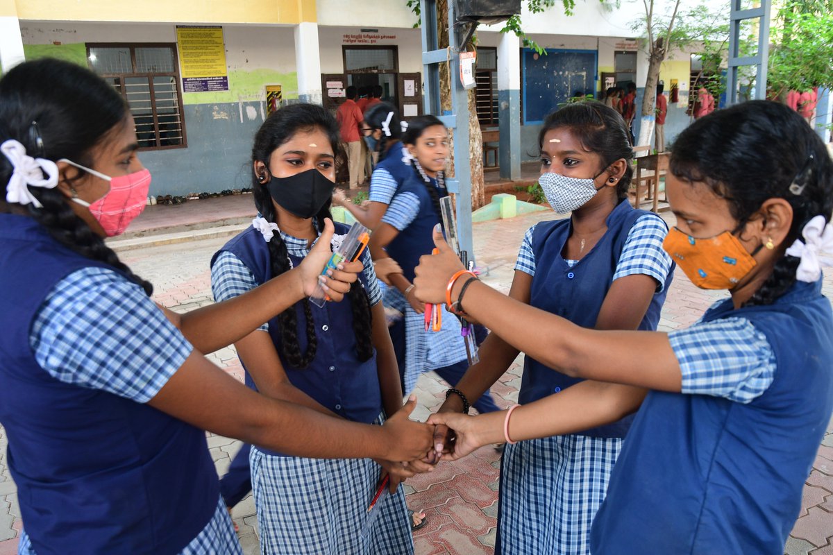 peri_periasamy's tweet photo. Students greet each other before entering the examination hall on the first day of Plus Two examinations in #Coimbatore on Thursday. Photo: @peri_periasamy / @THChennai #PlusTwoExamination https://t.co/E6dUnQSG2J