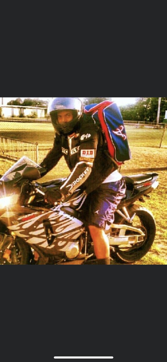 caash0's tweet photo. lost u 8 years ago and i still canโt deal with it ๐ #LONGLIVESKINNY ๐ https://t.co/CYO9YigGWa