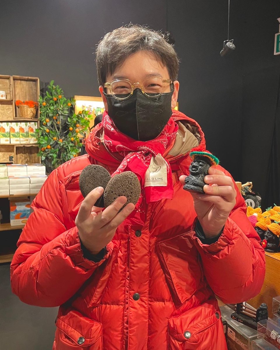 2022.05.05 굿맨스토리 포스트 조승우 반다나

m.smartstore.naver.com/ho1304/product…

CAL O LINE 칼오라인 x 필그림서프 협업 반다나 스툴 - 레드

🏷 173000