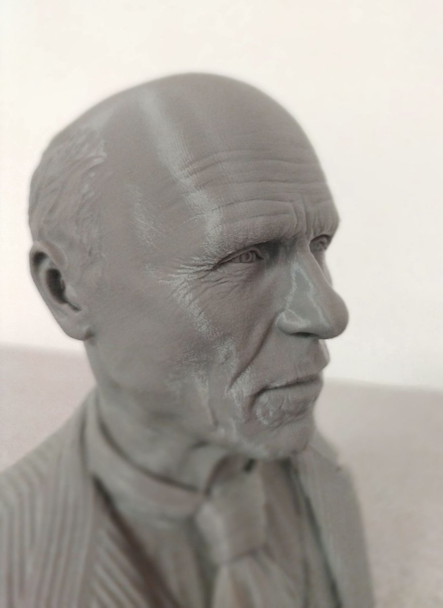 Sovol3d's tweet photo. Ed Harris Bust printed by Paul Feeney on the Sovol SV01 PRO! I love the detailed wrinkles so much😍😍
SV01 PRO: https://t.co/i7E2xvbTj7
Stl: https://t.co/qRYsEdyElM
#sovol #sovolsv01pro #3dprinting #sovolsv01 #sovolsv03 #3dprint #3dprinted #3dmodel #3dmodeling #3dart #3dartwork https://t.co/1RnErBHCgq