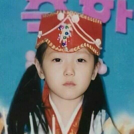 sinb_bb's tweet photo. Baby Sinb #어린이날 #신비 #sinb #viviz https://t.co/favnYNmFPn