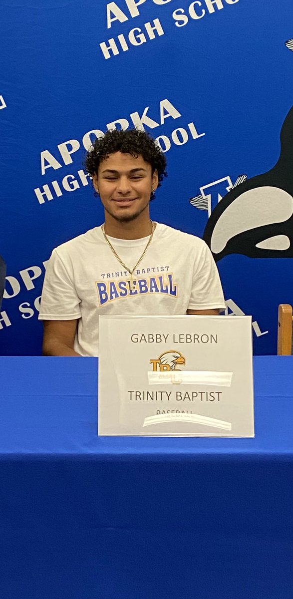 GLebron8's tweet photo. Blessed to have made It official today at National signing day. I couldn’t have done It without the love &amp; support of my parents. Excited for this new chapter and proud to be an eagle, lets go! @TBCeagles @JBroaden3 https://t.co/Va6k10mk9e