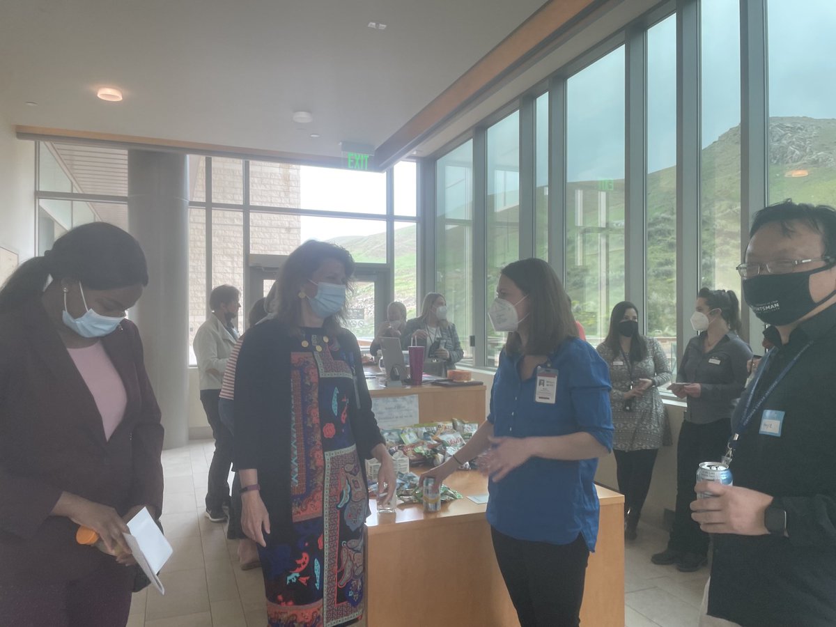 So glad to have our Huntsman Cancer Institute’s Population Sciences community together in person for a lunchtime round table (sans table!)😊