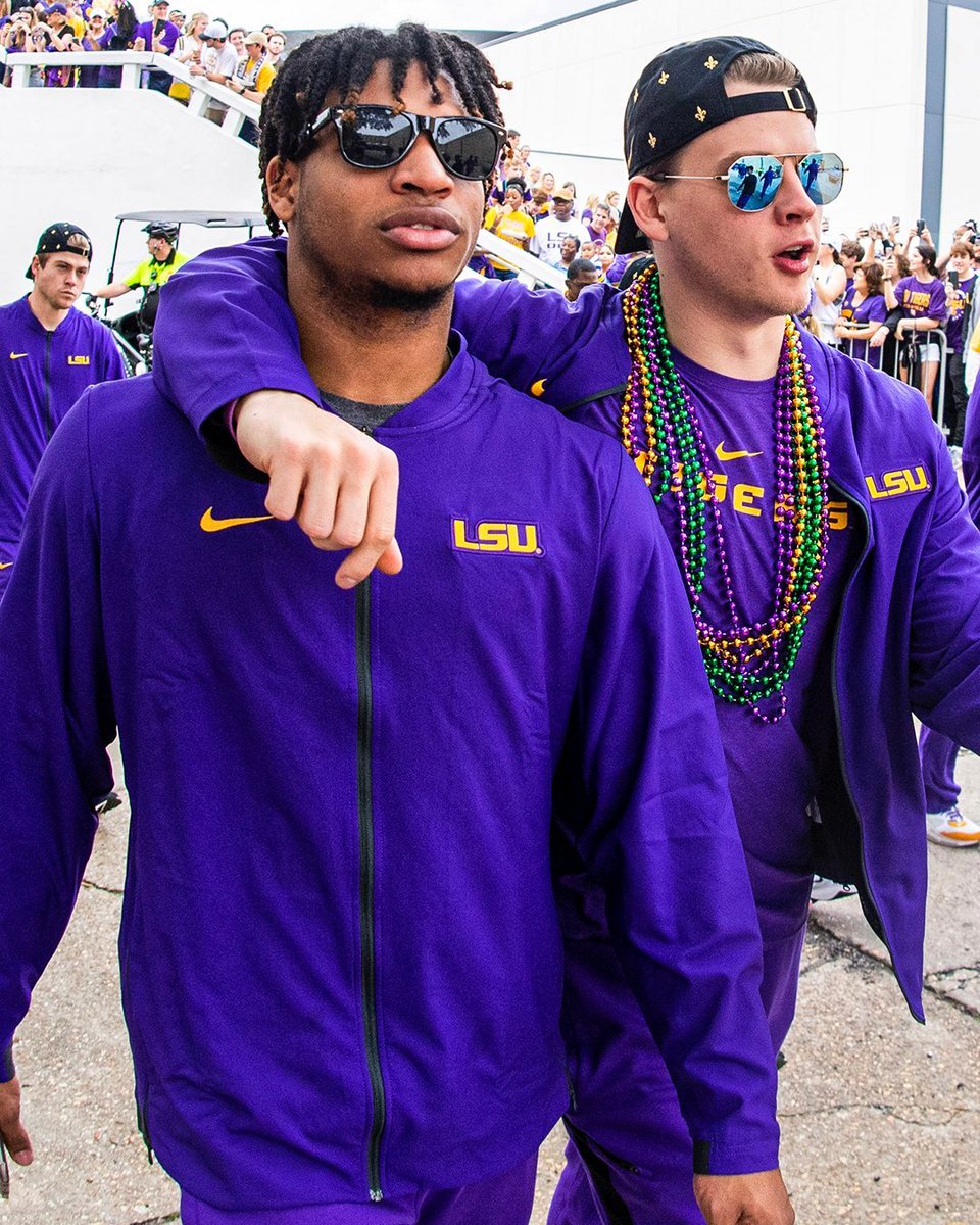 NFL's tweet photo. Bayou Boys are back in NOLA this season. 🏆 (via @LSUfootball)  

@JoeyB | @Real10jayy__ 

📺: 2022 NFL Schedule Release -- Thursday, 5/12 at 8pm ET on @NFLNetwork https://t.co/po5t6AlJkI