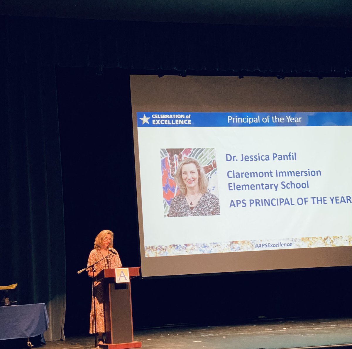 dianasilva_7's tweet photo. We celebrated our APS principal of the year today! Couldn’t be any happier and prouder to be a parrot. 🦜 💐 ⭐️ @Principal_CIS #APSExcellence https://t.co/j31ibUlpXj