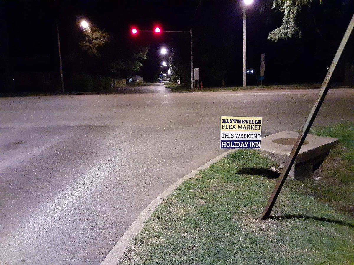 keithmichaels's tweet image. Have you seen this sign around town? Where is it?The NEA Outdoor Marketplace is THIS WEEKEND Friday and Saturday from 9am to 5pm across from the Holiday Inn in Blytheville. Bouncy house for the kids. Sno cones from Razer&apos;s Shaved Ice and your favorite vendors. Free admission.