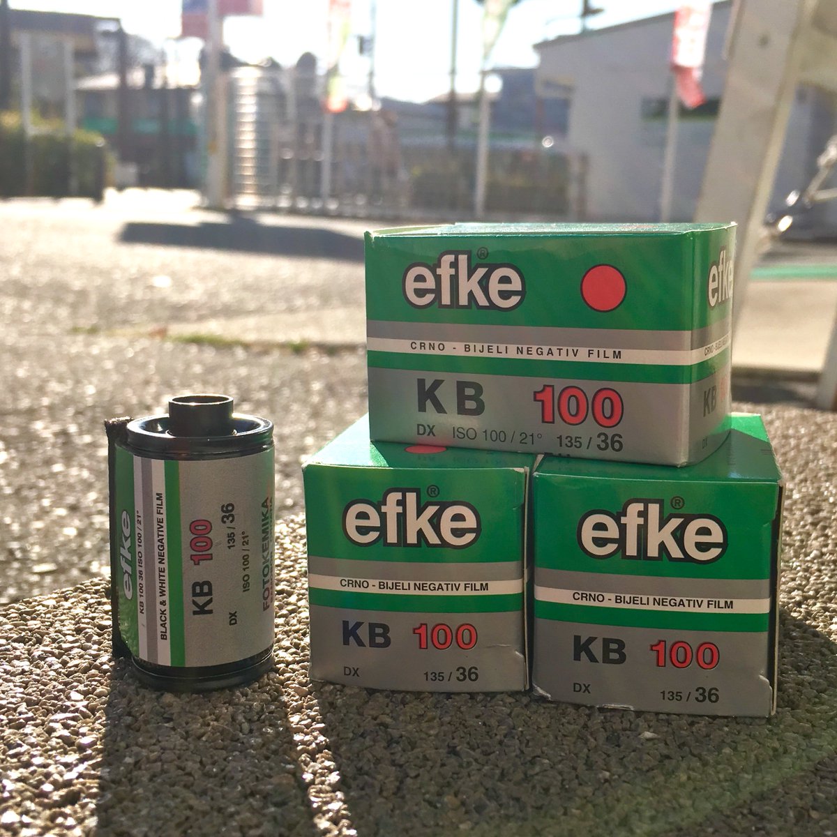 champcamera's tweet photo. 白黒フィルムの期限切れefke KB100は銀含有量が非常に高い乳剤を使用してます☆
古典的な方法で製造されているので今では珍しいフィルムです！
By #みすずが丘(#あざみ野南)
#フィルム #film #efke #KB100 #白黒フィルム #期限切れフィルム #フィルム写真
https://t.co/v4mZb6tsaE https://t.co/St61e72Hbw