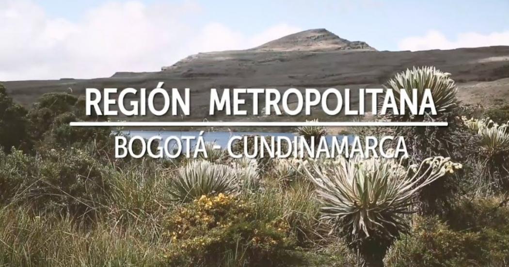 AmbientalistaE's tweet photo. Preguntando por las calles de municipios del borde de Bogotá, noté que NADIE sabía qué es la #RegiónMetropolitana Bogotá–Cundinamarca. Paré al completar 100 personas porque representaban mi muestra (no muy formal pero válida), del 100%

¿Sabrá la gente qué es y qué está en juego? https://t.co/1F0D3ECNTk