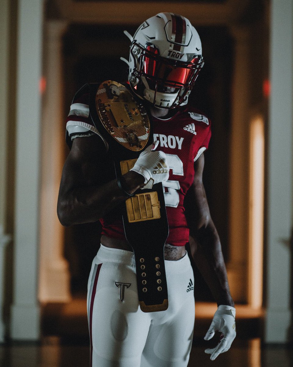 Run_DMC8's tweet photo. #AGTG‼️After a great conversation with Coach @ShielWood I am Thankful to have earned my 30th offer from Troy University!!!🔴⚪️🙏🏾 @TroyRecruiting @CoachJonSumrall @DenmarkDanesFB https://t.co/lroHfVDgJB