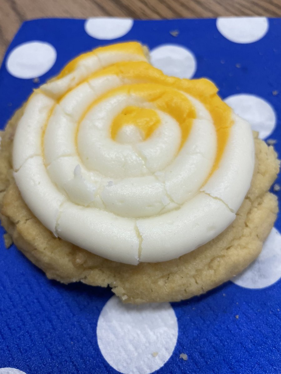 gist_lauren's tweet image. Teacher Appreciation Week calories don’t count 🤩 Thank you @TBettsPrincipal @Coach_Claiborne @NavarroCISD