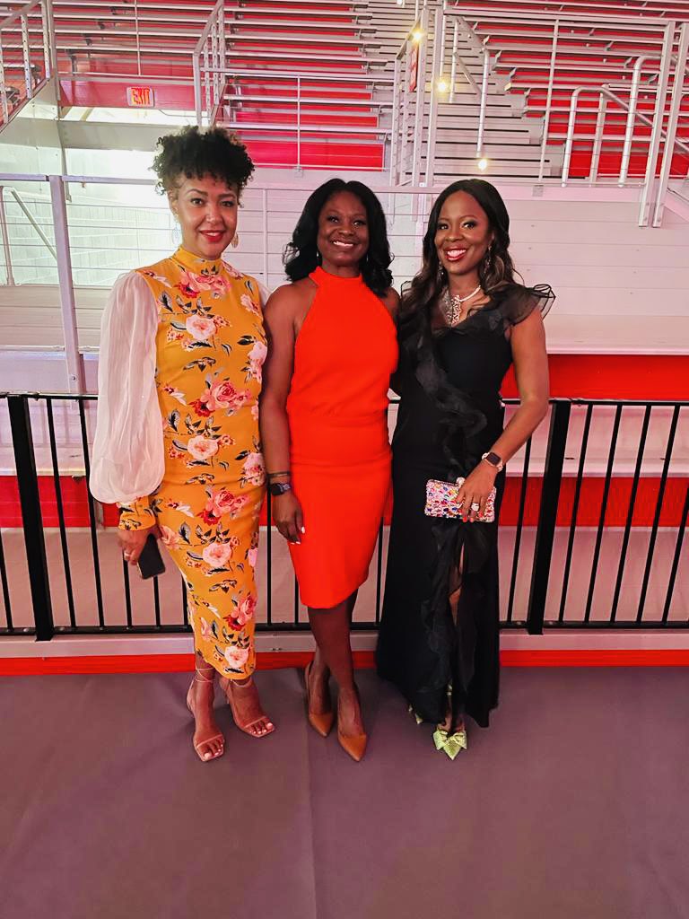 Nwando Olayiwola tweet media