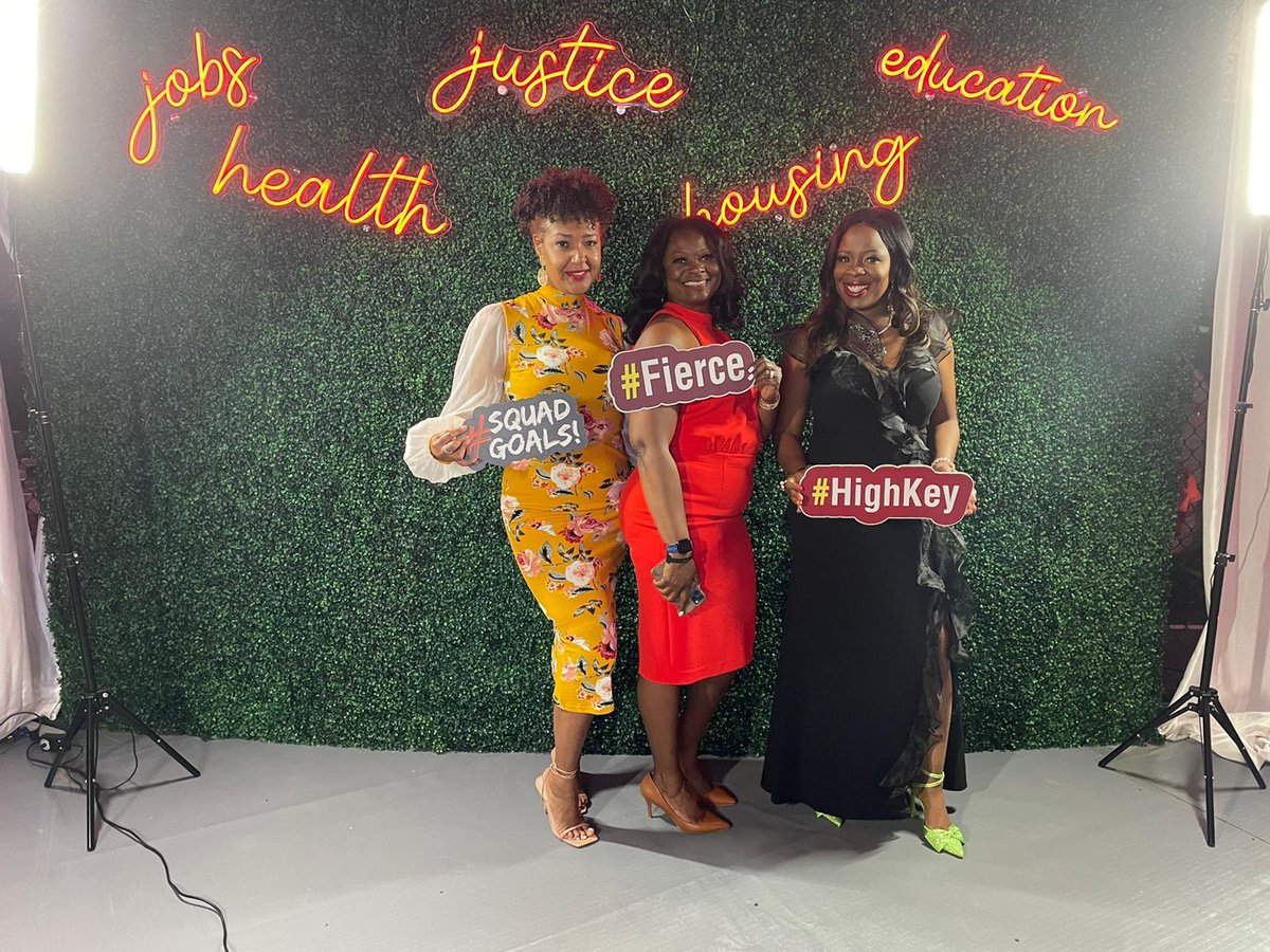 Nwando Olayiwola tweet media