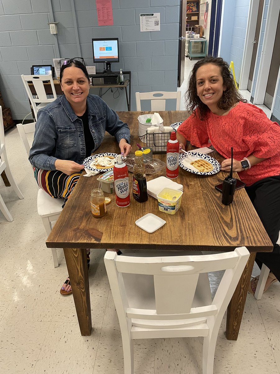 Medlock Bridge ES tweet media