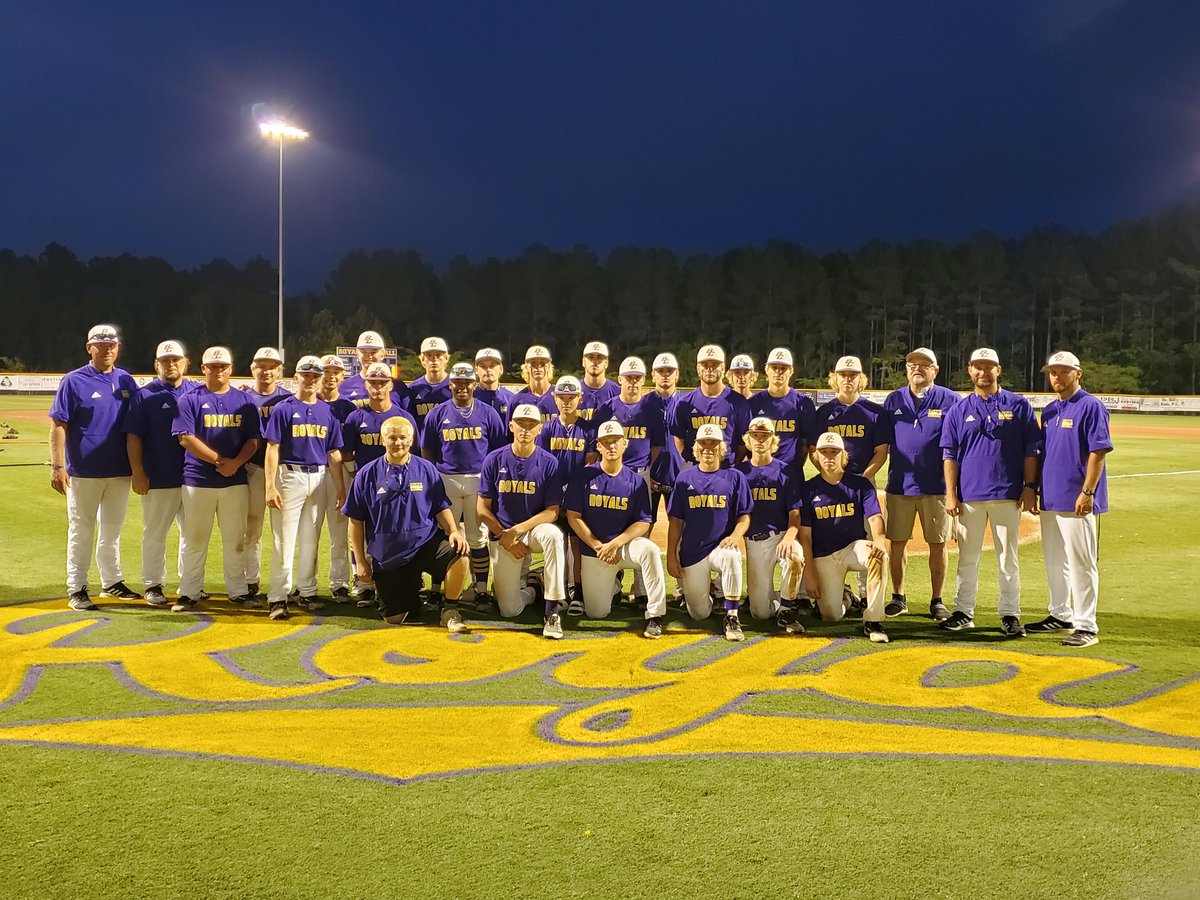 BCHS_Royals's tweet photo. Elite 8... Here we come!!!
#OperatingInExcellence
@bleckprogress
@BleckleySchools https://t.co/hqQdxPl62Q