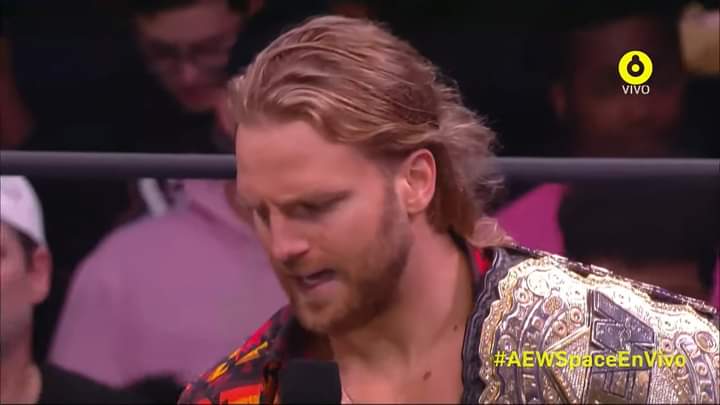 AnonimusLH's tweet photo. It would be very easy to say how much I love and admire CM Punk, it would be very easy to shake hands and be in front of the Best in the World. It would be very easy to tell them to expect a classic style fight for this title, it would be very easy but that is not It will happen https://t.co/oUz6bLXNzs